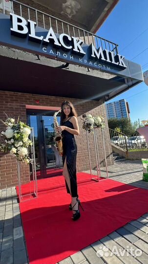 Музыкант Саксофонист на праздник