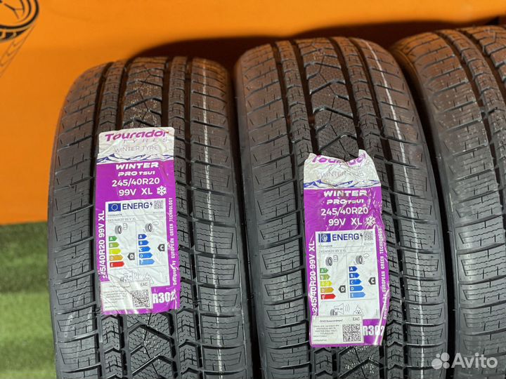 Tourador Winter Pro TSU1 245/40 R20 и 275/35 R20 102V