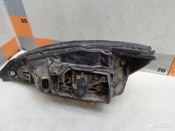 Фара правая Ford Focus 1 1.6 2001