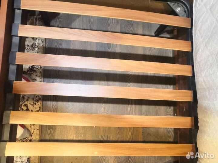 Кровать пролутороспальная бу с матрасом