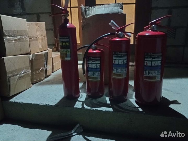 Огнетушитель порошковый, Углекислотный