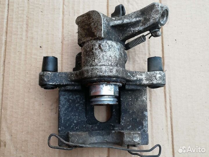 Тормозной супорт з/л Опель Вектра С