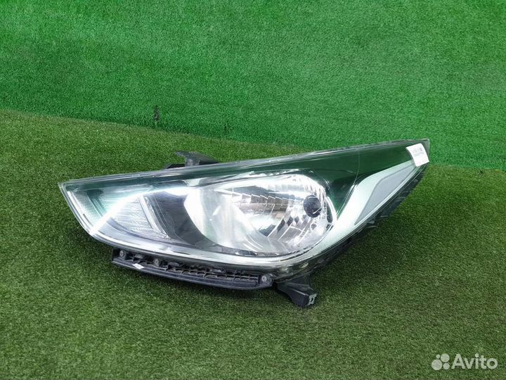Фара левая Hyundai Solaris