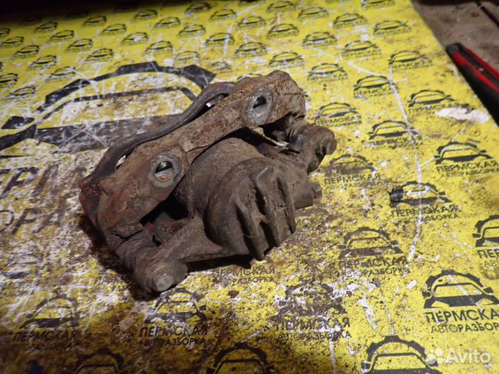 Суппорт тормозной передний левый для Peugeot 207