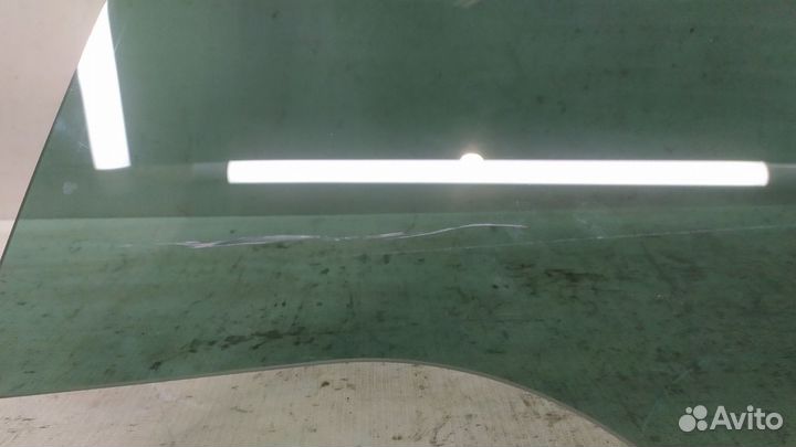 Стекло двери заднее левое Skoda Octavia A5