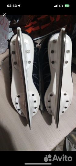 Коньки хоккейные