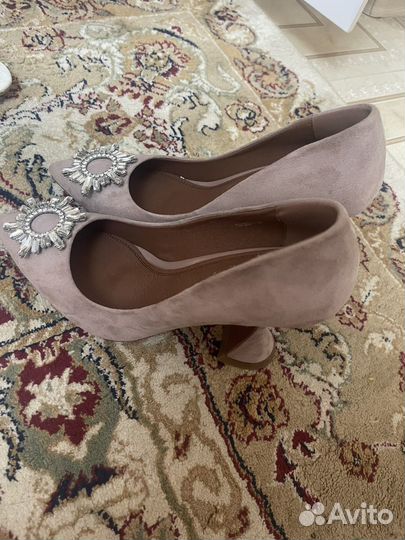 Босоножки женские 38 размер новые