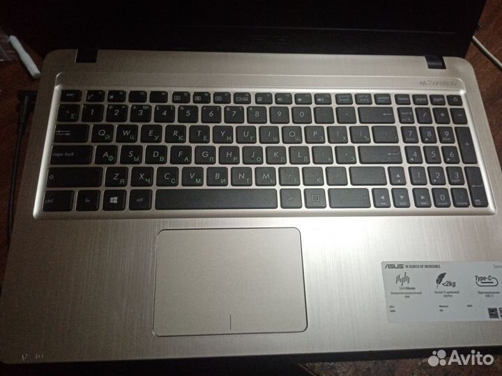 Ноутбук Asus
