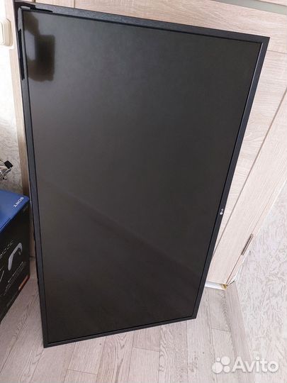 Телевизор 43 дюйма LG, не смарт