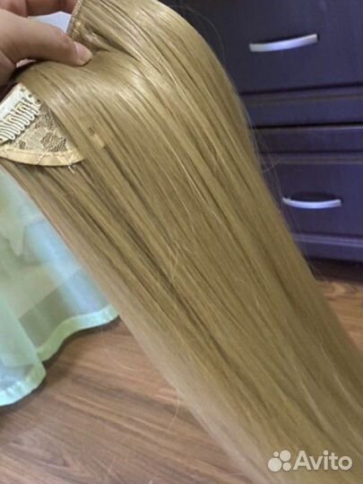 Волосы на заколках и клипсах разные