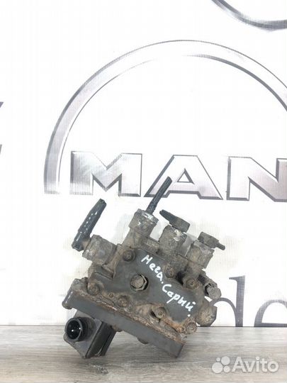 Клапан пневмоподвески Mercedes-Benz Actros Мега