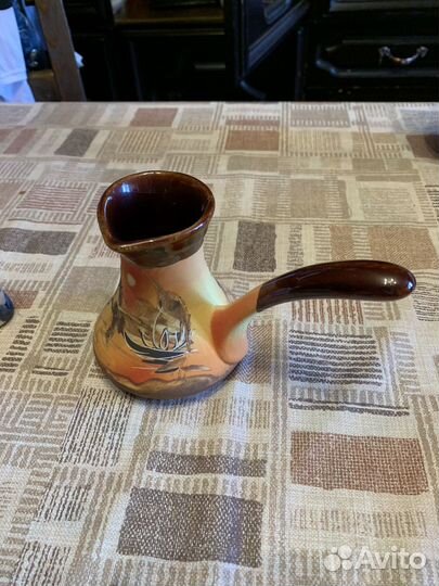 Наборы посуды и сервизы