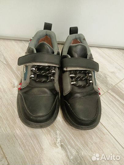 Кроссовки для мальчика 34р