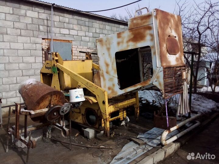 Основа+ кабина+ стрела мумс-Барс + двигатель