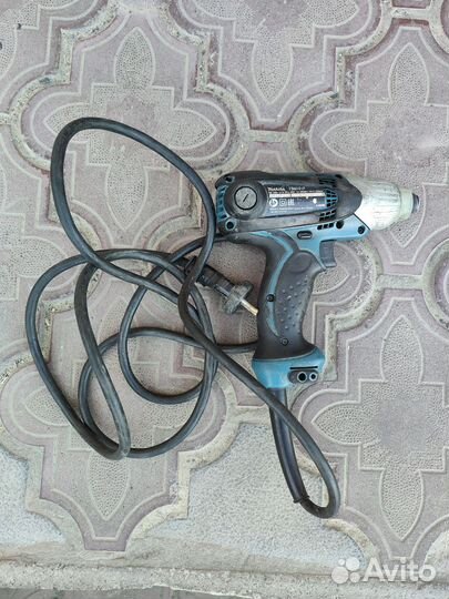 Винтоверт электрический