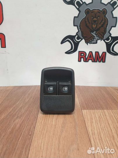 Блок управления стеклами Renault Sandero 2