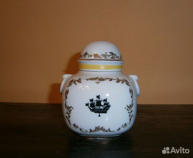Фарфоровая чайница лфз Нева