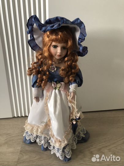 Кукла фарфоровая коллекционная