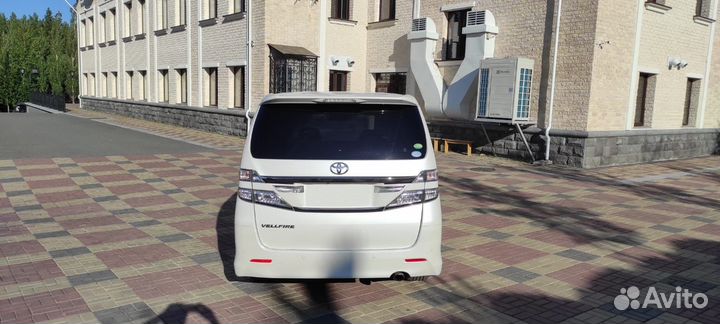 Toyota Vellfire, 2012
