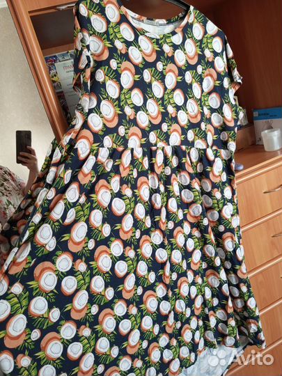 Платье летнее 60-62 размер, удлинённое сзади
