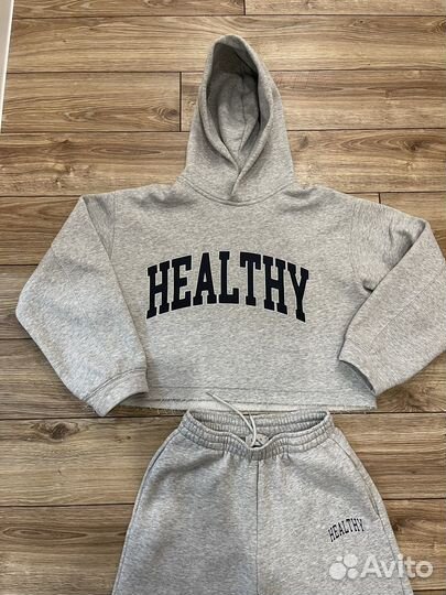 Продам спортивный костюм lime