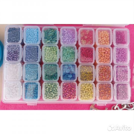 Набор бисера, бусин и страз для рукоделия