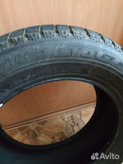 Bridgestone Blizzak Revo GZ 205/60 R16