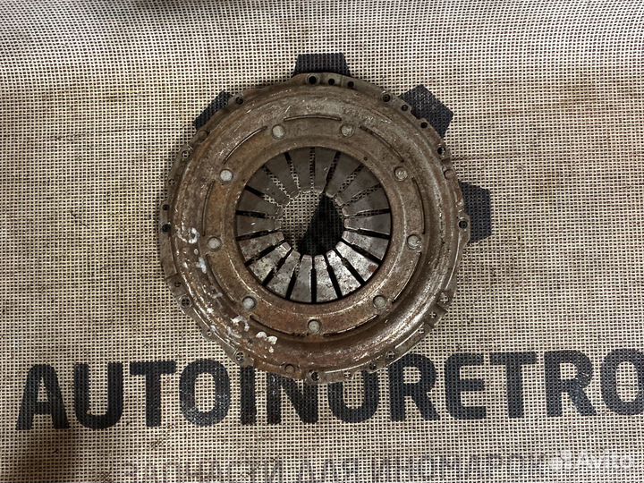 Корзина сцепления Volkswagen Sharan 038141025R