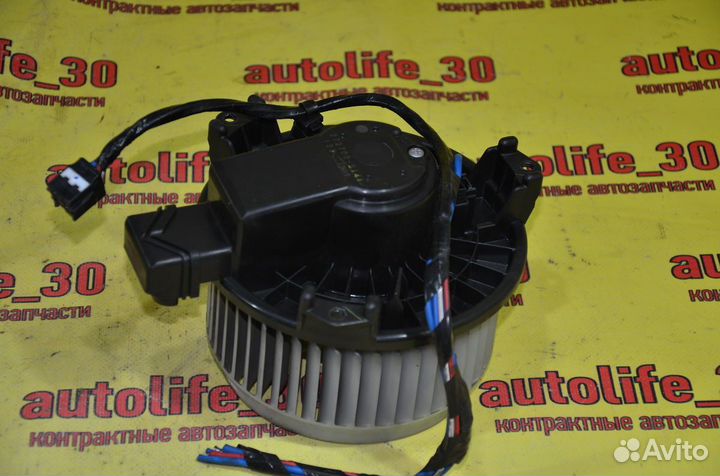 Моторчик печки Toyota Auris E150