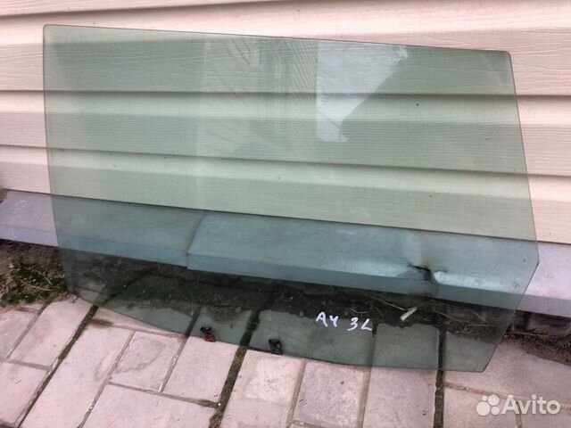 Стекло дверное заднее левое Audi A4 B5 1.8 2000
