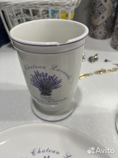 Аксессуары для ванны (мыльницы, дозаторы)