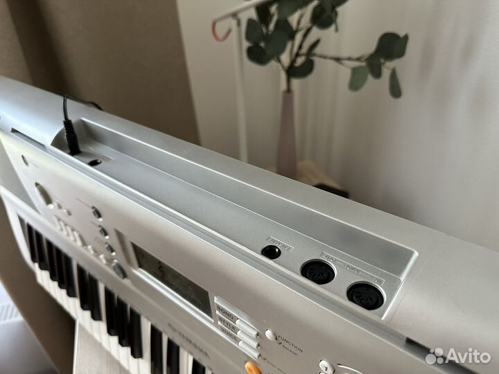 Синтезатор yamaha psr e303