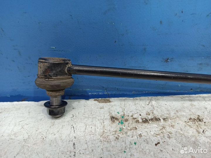 Стойка переднего стабилизатора Hyundai Santa Fe 3