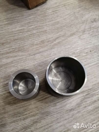 Поршень переднего и заднего суппорта pajero sport2