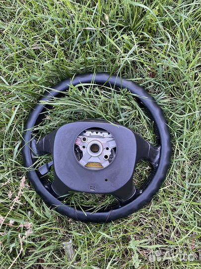 Рулевое колесо в сборе с подушкой и пиропатроном