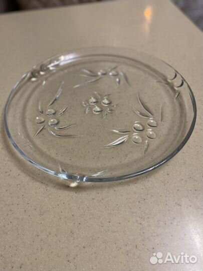 Набор столовой посуды новой