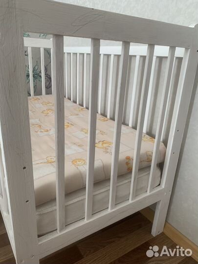 Детская кроватка