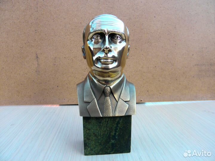 Каслинское литье(Бюст Путина)