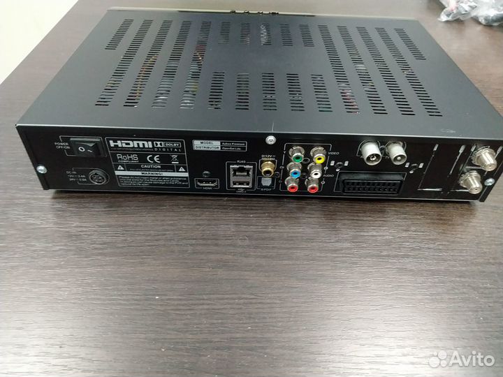 Спутниковый ресивер Azbox