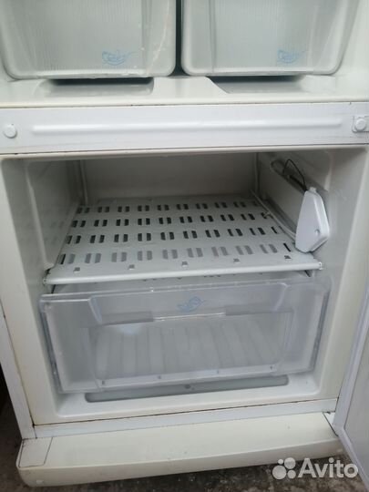 Холодильник бу Indesit