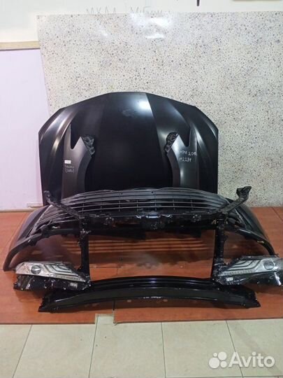 Передняя часть Toyota Camry 9 V70 2017