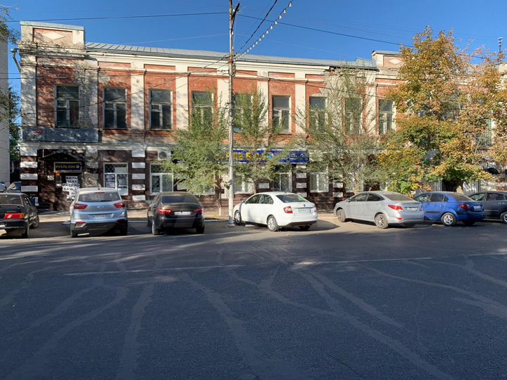 Торговая площадь, 182 м²