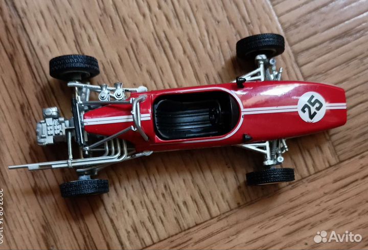 Модель машинки deagostini