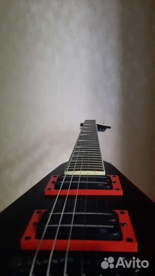 Jackson kvxt seymour duncan jupiter rails