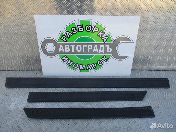 Молдинг двери Volkswagen Vento цена за штуку