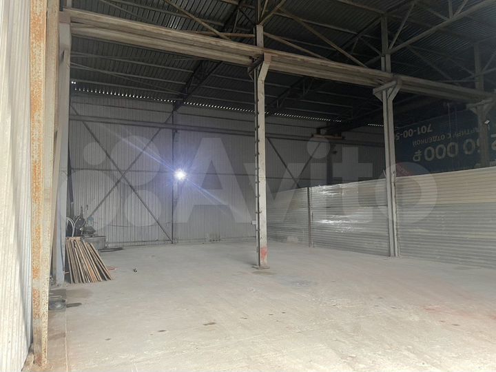 Здание, 300 м²