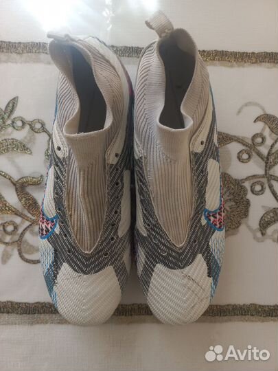 Футбольные бутсы nike