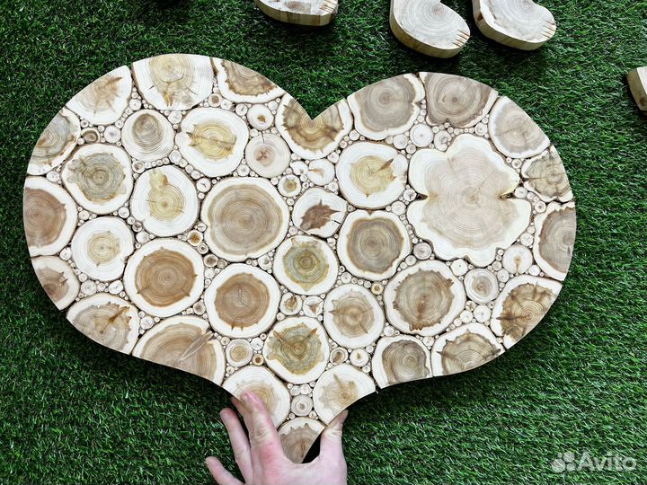 Панно из можжевельника