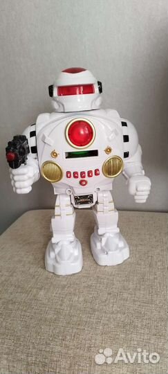 Радиоуправляемый робот 