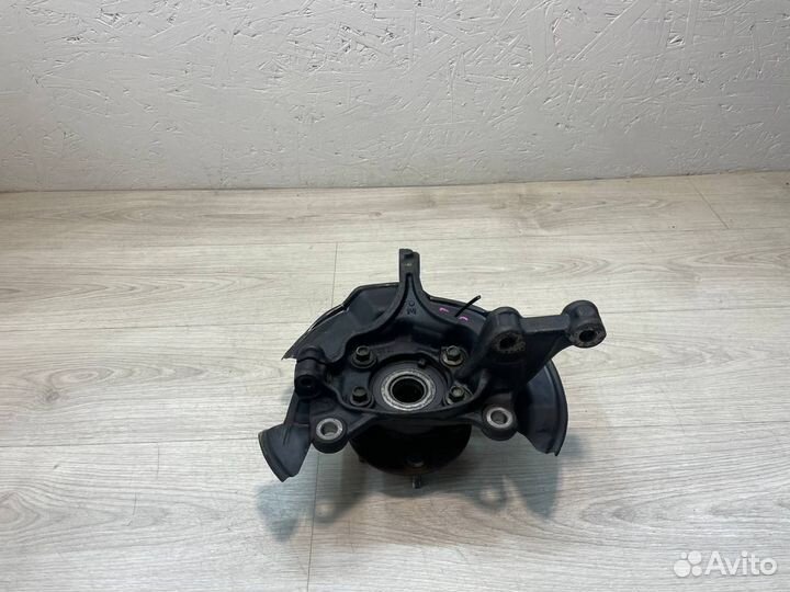 Кулак поворотный передний левый Mazda 3 BM